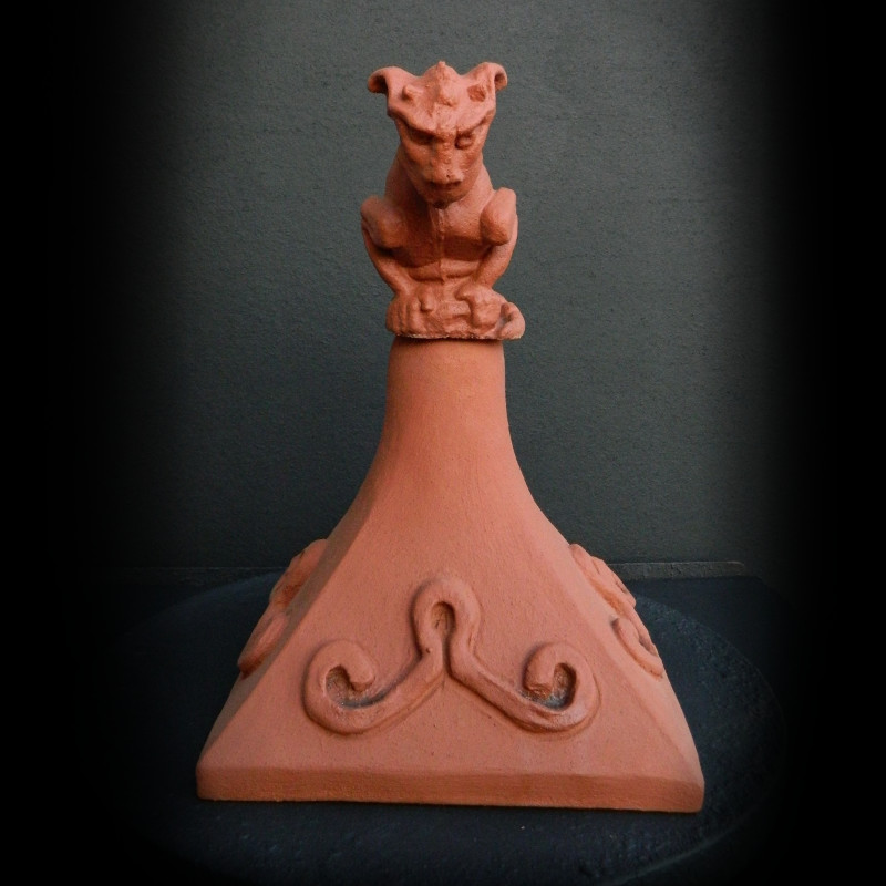 four_sided_roof_gargoyle_detail